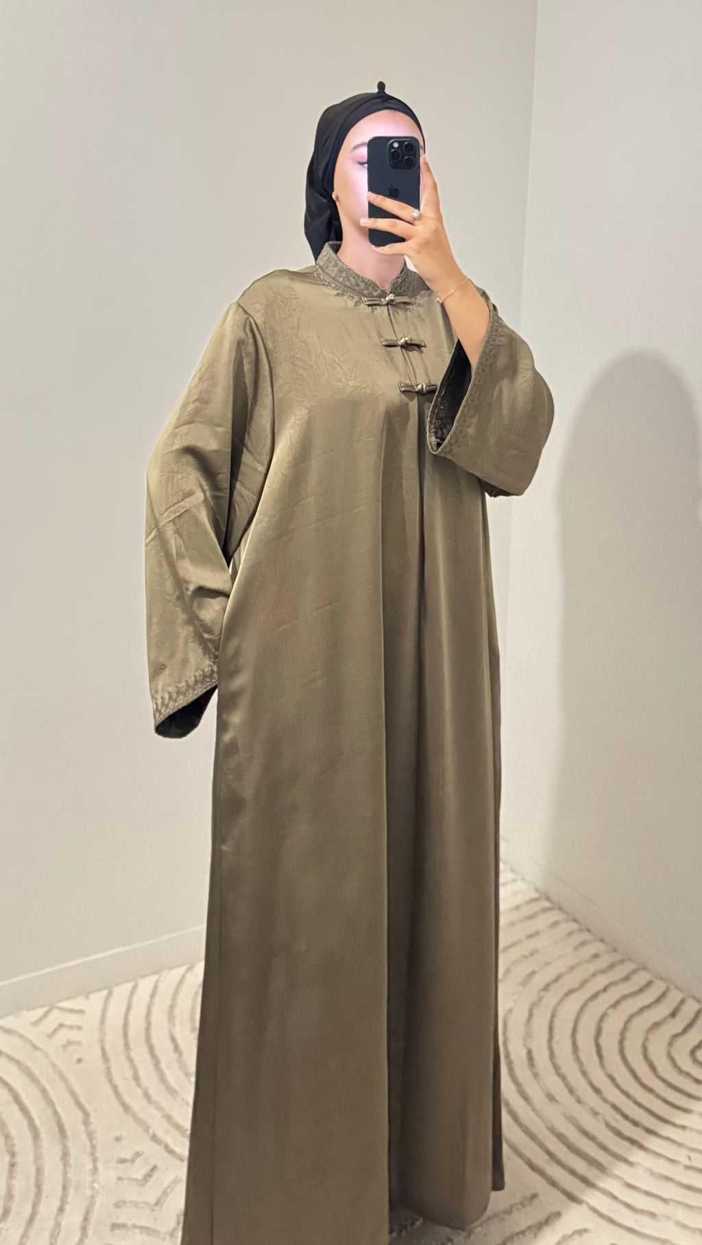 Abaya Linn