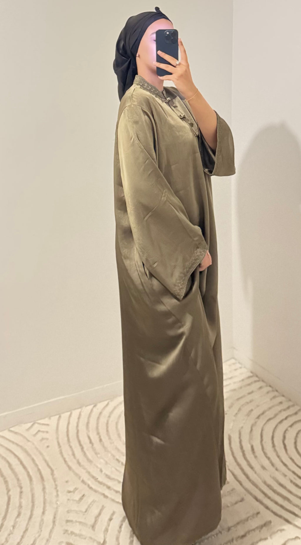Abaya Linn